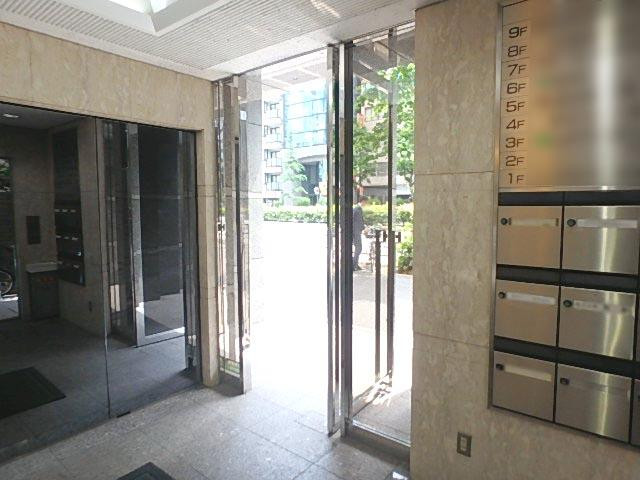ホール②