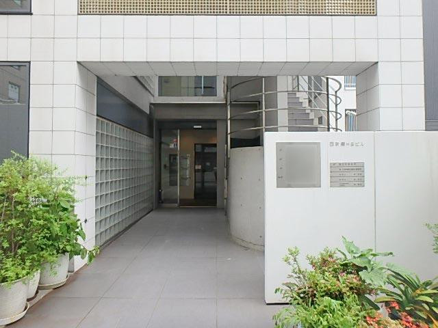 西新橋ＨＳビルエントランス①
