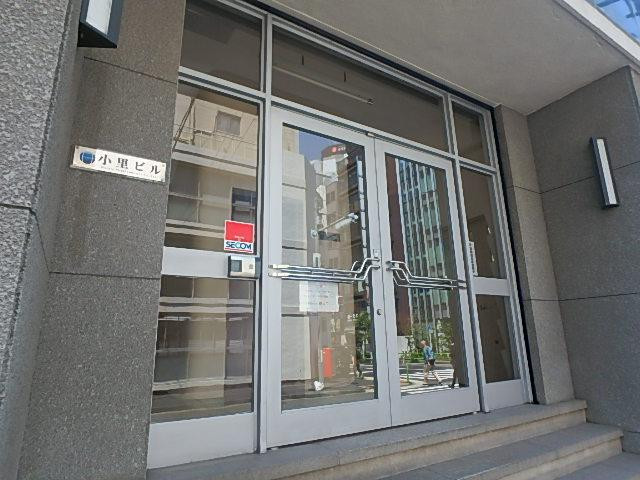 小里ビルエントランス②