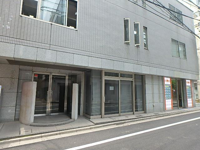 ワカサビルエントランス①