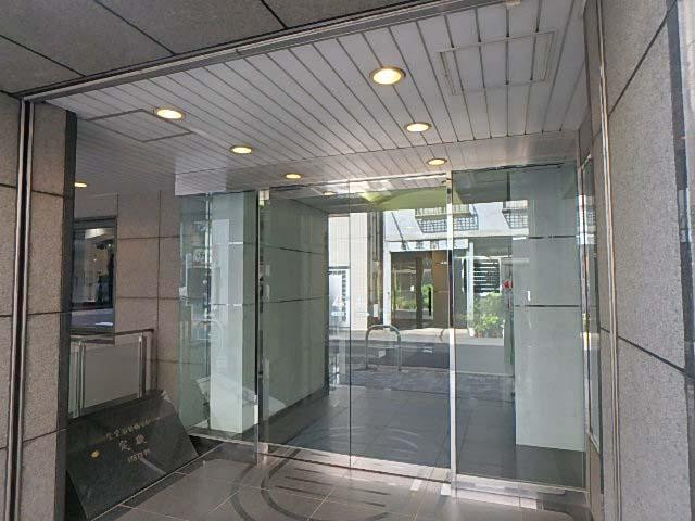 登栄西新橋ビルエントランス②