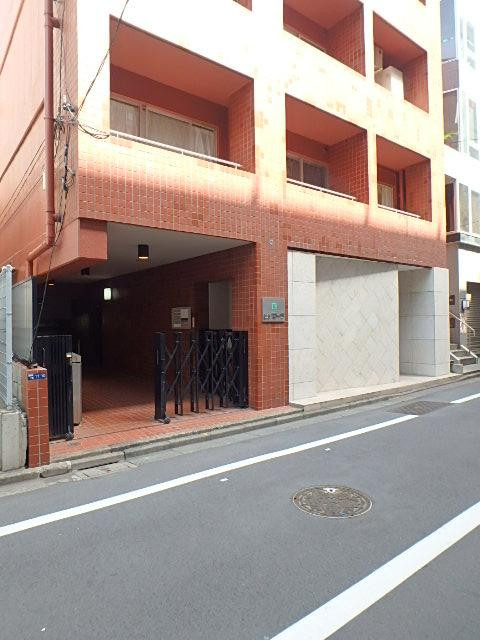 ビル・マーサエントランス①