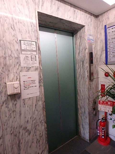 ホール②
