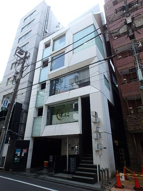 西麻布紀伊国屋ビル外観①(メイン)