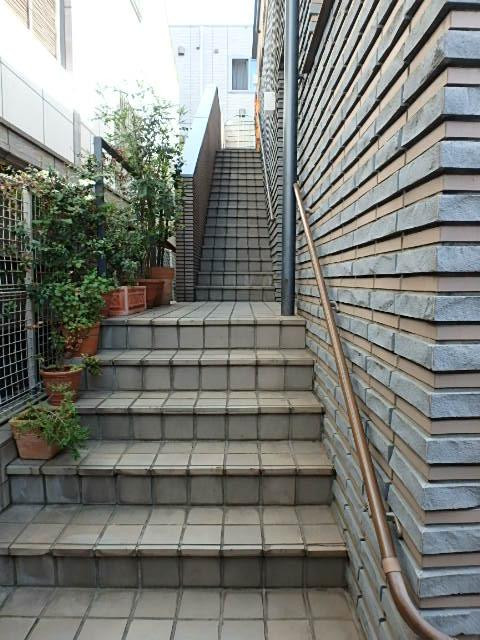 センチュリーホーム西麻布エントランス③