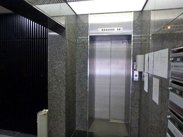 溜池山王葵ビルホール②