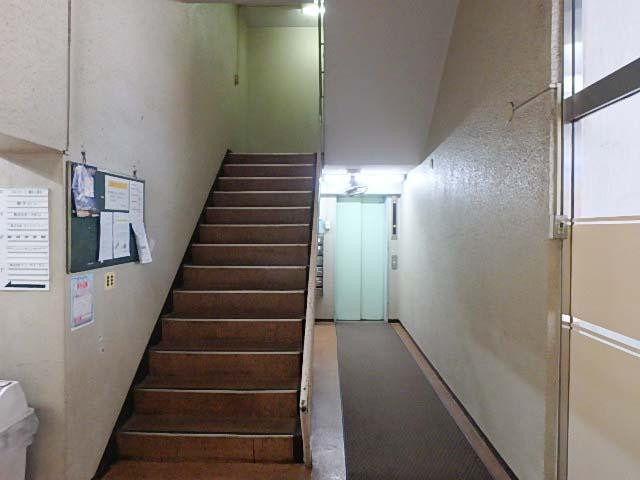 ホール②