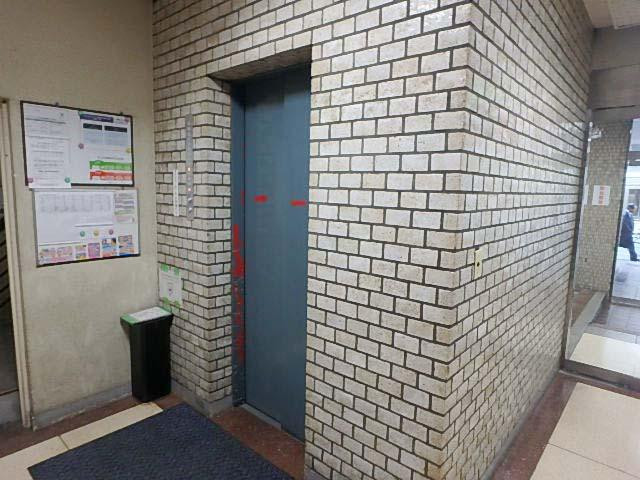 ホール①
