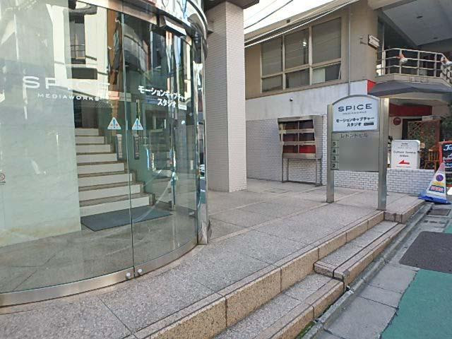 レドンドビルエントランス①