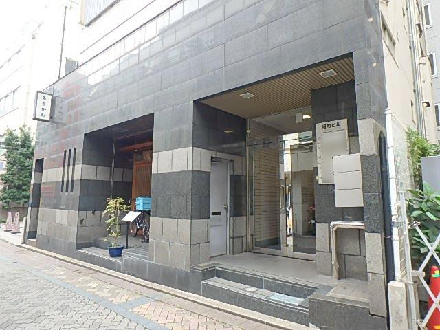 楽ビルエントランス①