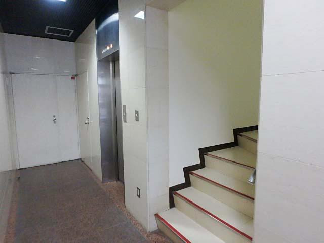 赤坂周山ビルホール②