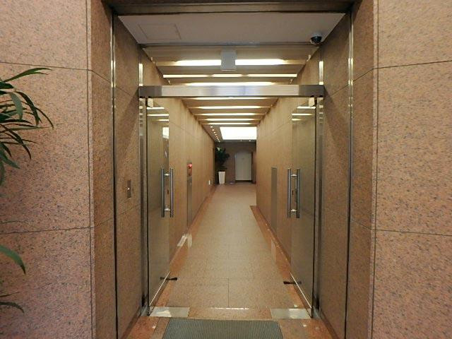 赤坂中西ビル　本館エントランス④