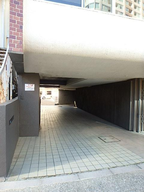 ライオンズマンション赤坂エントランス①