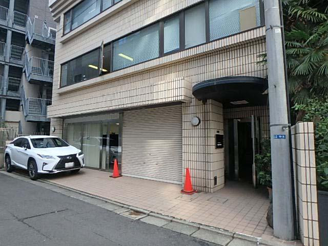 赤坂吉田ビルエントランス①