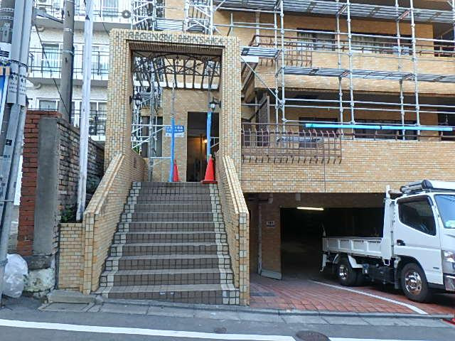 エントランス①