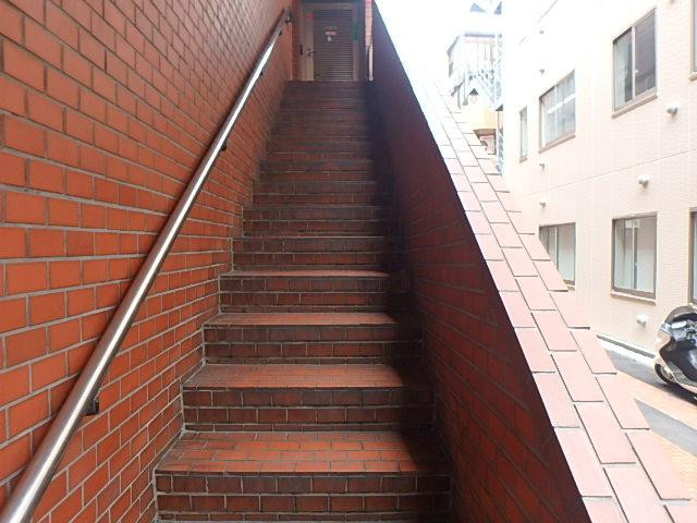 高橋ビルエントランス②