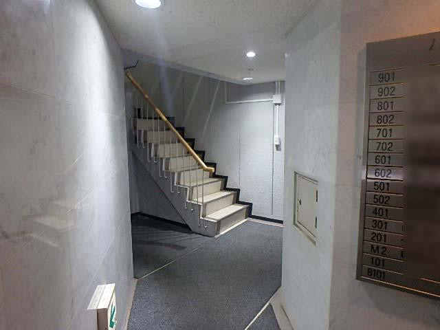 ホール①