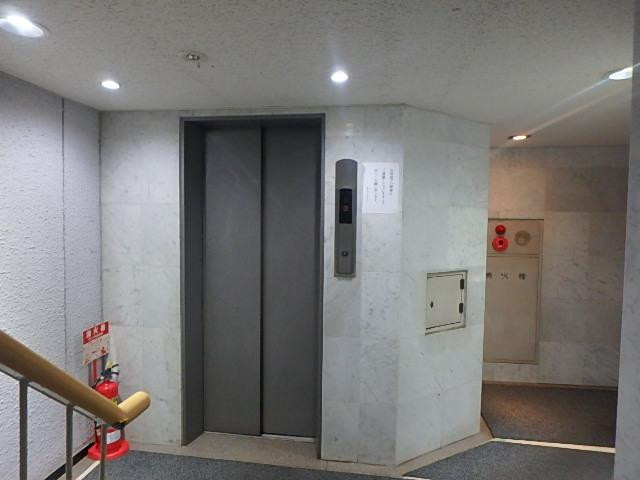 ホール②