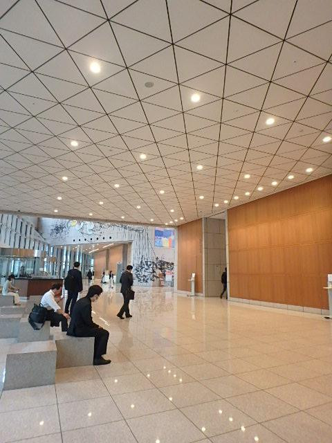 ホール①