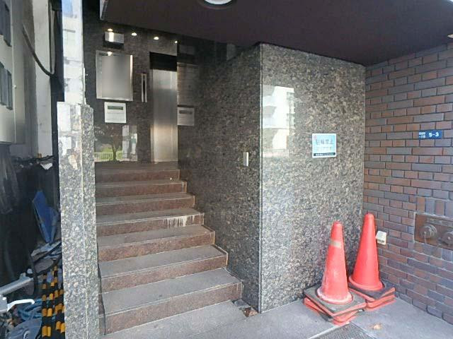 パシフィックビルエントランス②