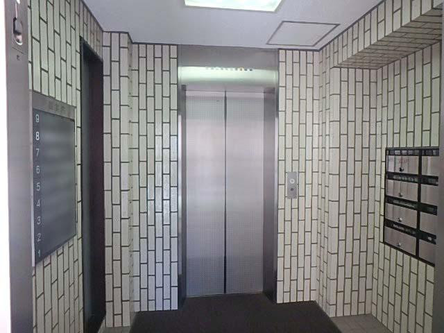 カメダビルホール①