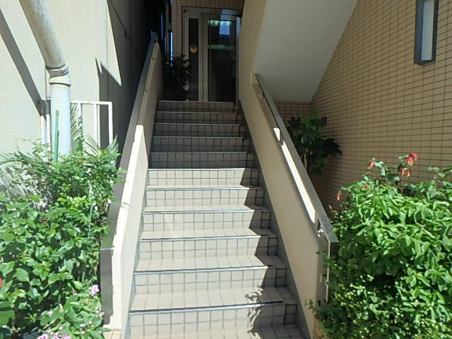カメダビルエントランス②
