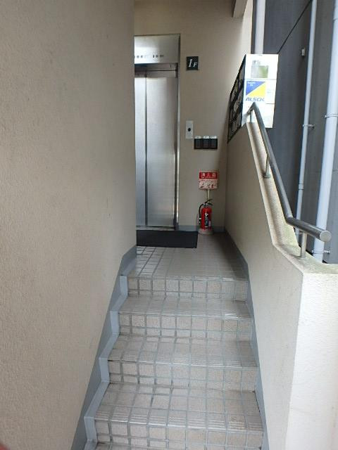 東麻布ビルホール①