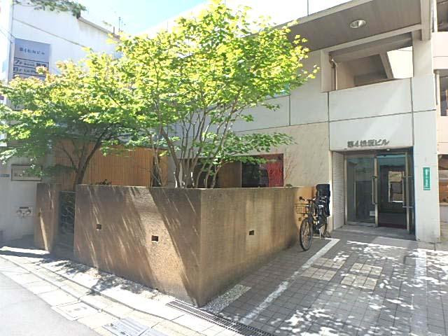 第４松坂ビルエントランス①