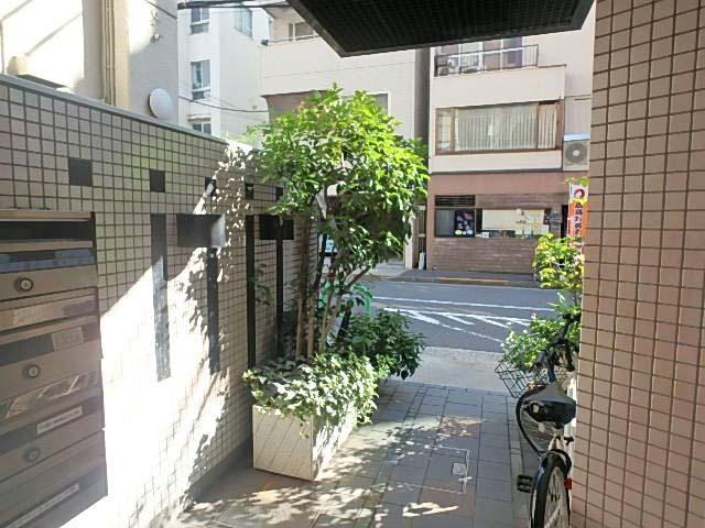 ホール①
