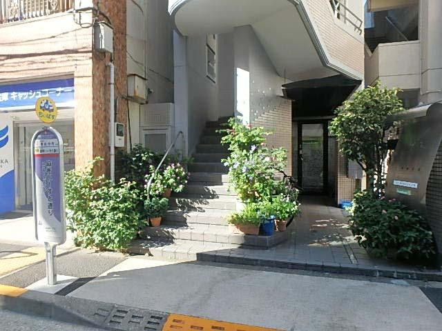 エントランス①