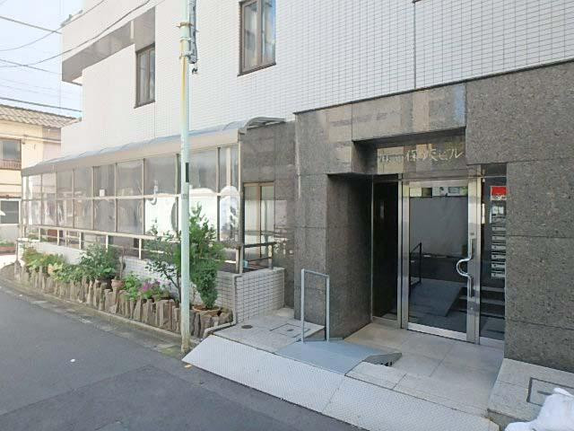 麻布保坂ビルエントランス①