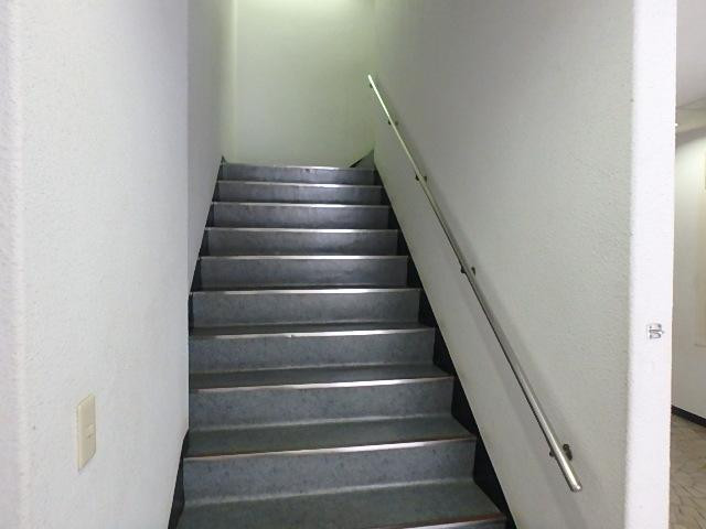 青南吉川興産ビルホール②
