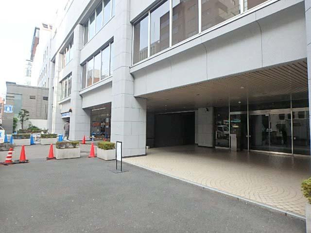 たつむら青山マンションエントランス①