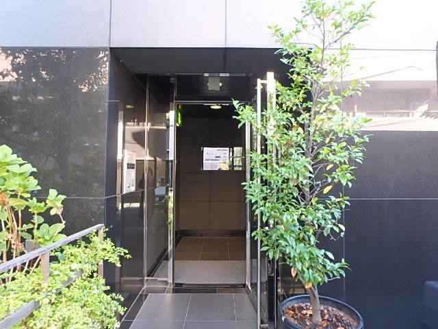 Ｏ＆Ｋ南青山ビルエントランス②