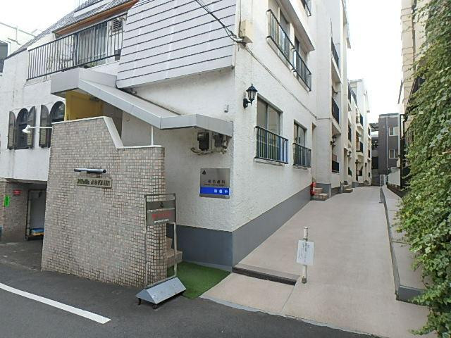 ピロティ青山エントランス①