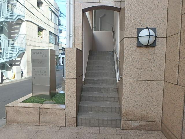 モン・ブルービルエントランス③