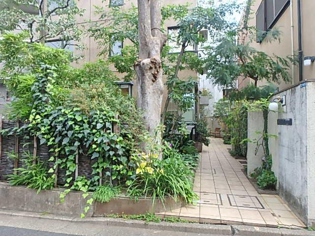 ヴィラ乃木坂エントランス①