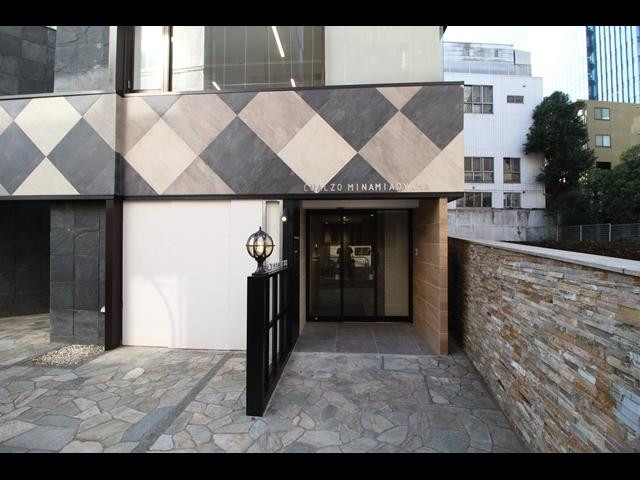 ＣＵＡＬＺＯミナミアオヤマ／クアルソ南青山エントランス①