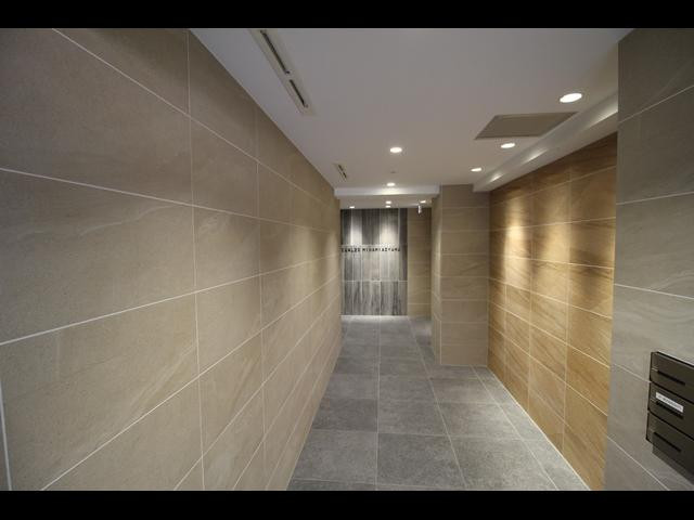 ＣＵＡＬＺＯミナミアオヤマ／クアルソ南青山ホール①