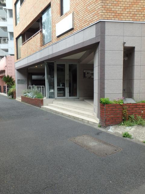 エントランス①