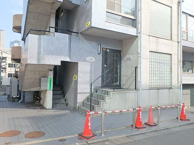 南青山ヒルズエントランス①