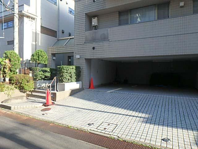 サンハイム南青山エントランス①