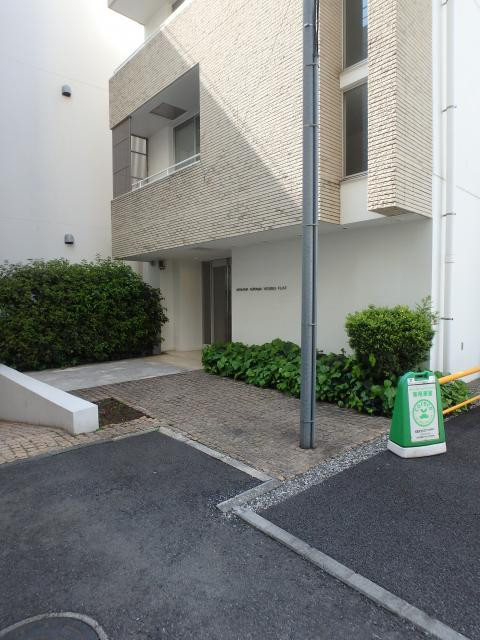 南青山ＳＴＵＤＩＯ　ＦＬＡＴエントランス①