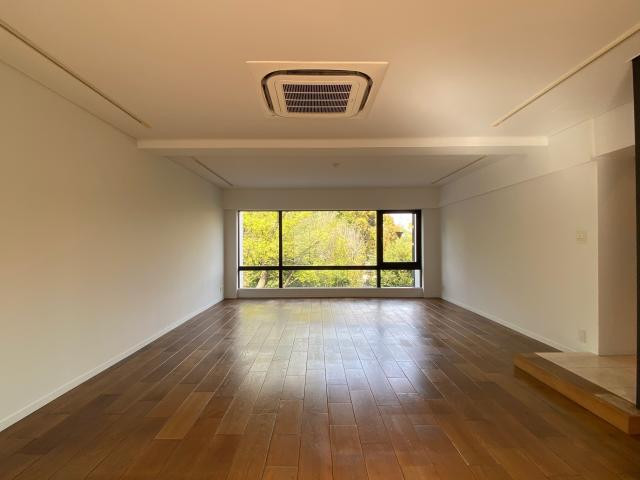 モーフ南青山室内①