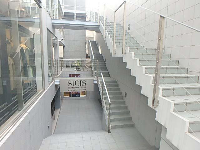 エントランス②
