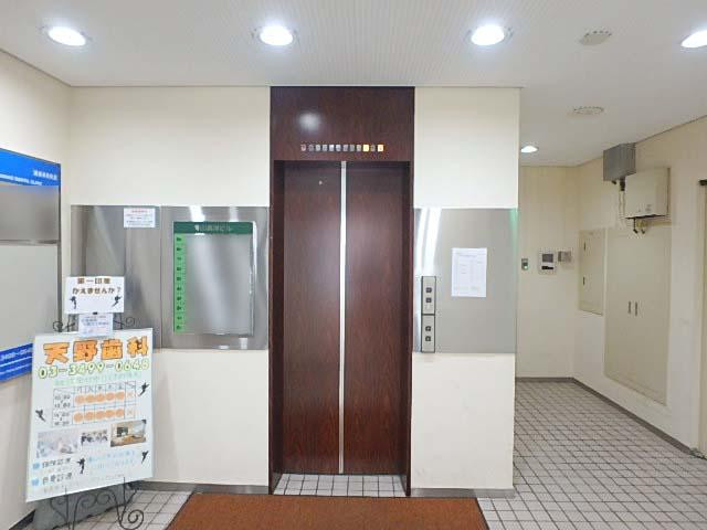 青山真洋ビルホール①