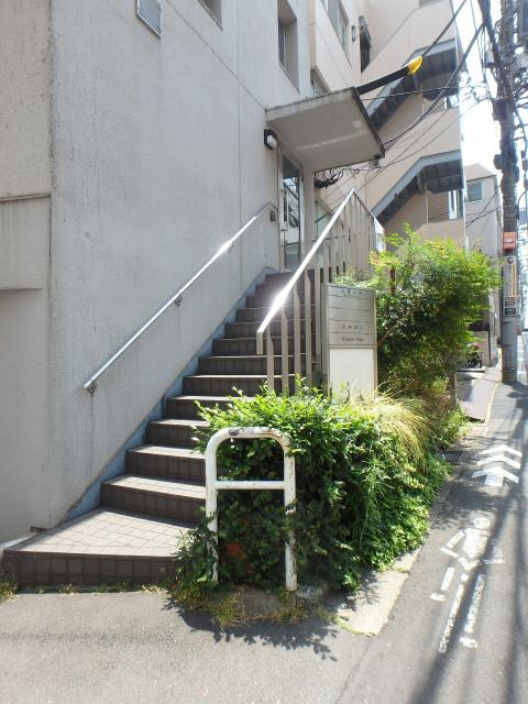 三恵ビルエントランス②