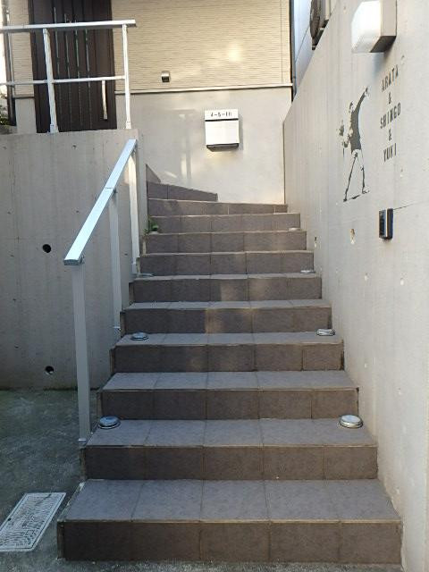 南青山４丁目戸建エントランス①