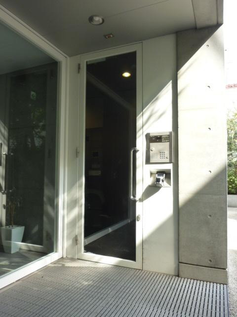 エントランス①
