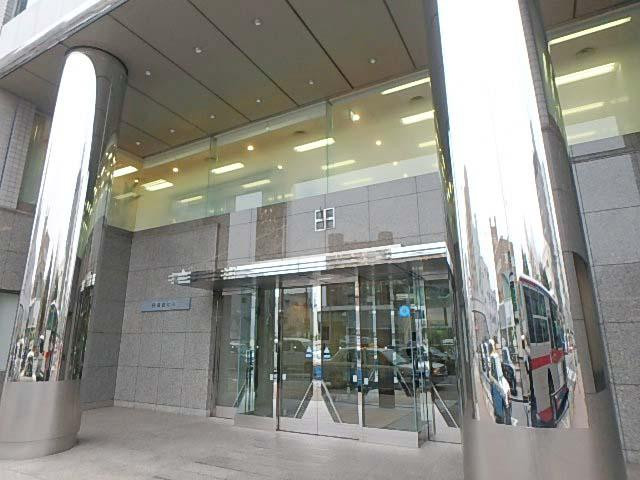 白金台ビルエントランス①